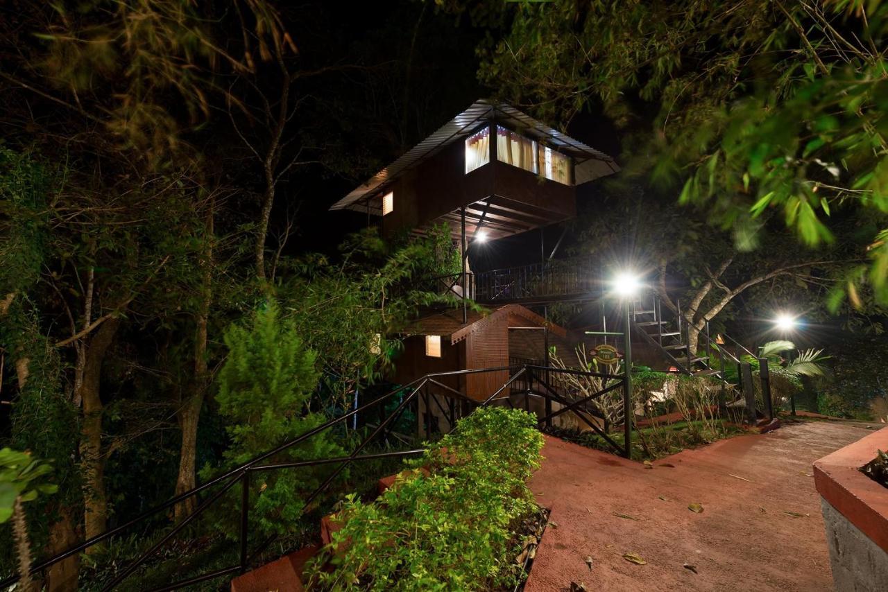 The Porcupine Castle Resort Madikeri Extérieur photo