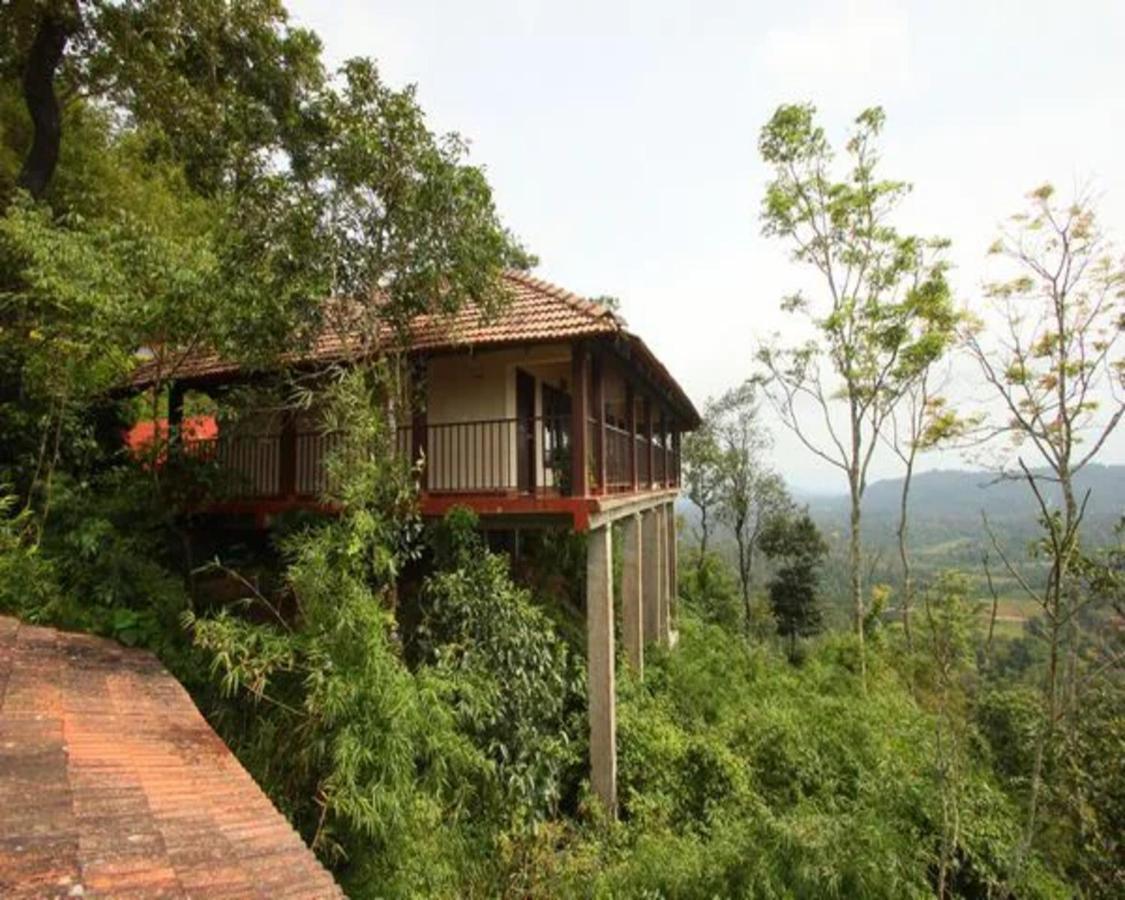 The Porcupine Castle Resort Madikeri Extérieur photo