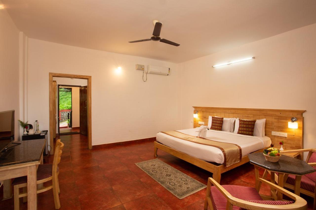 The Porcupine Castle Resort Madikeri Extérieur photo